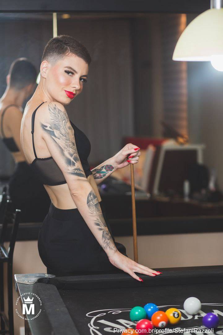 Stefani Razoli nua fotos e videos vazados